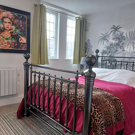The Gallery Appartment With Parking ستارتفورد أبون آفون المظهر الخارجي الصورة
